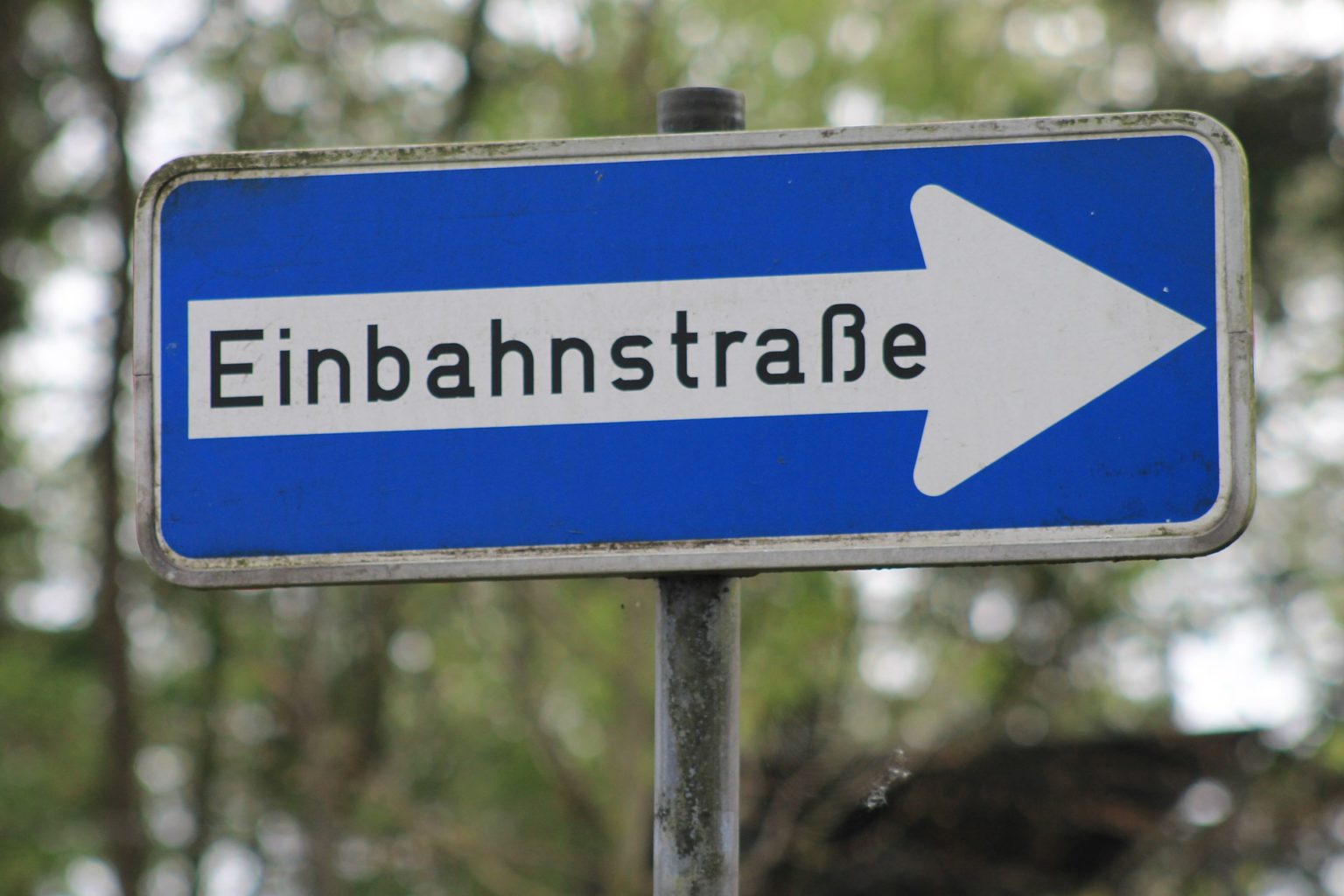 Einbahnstraße Nächstenliebe