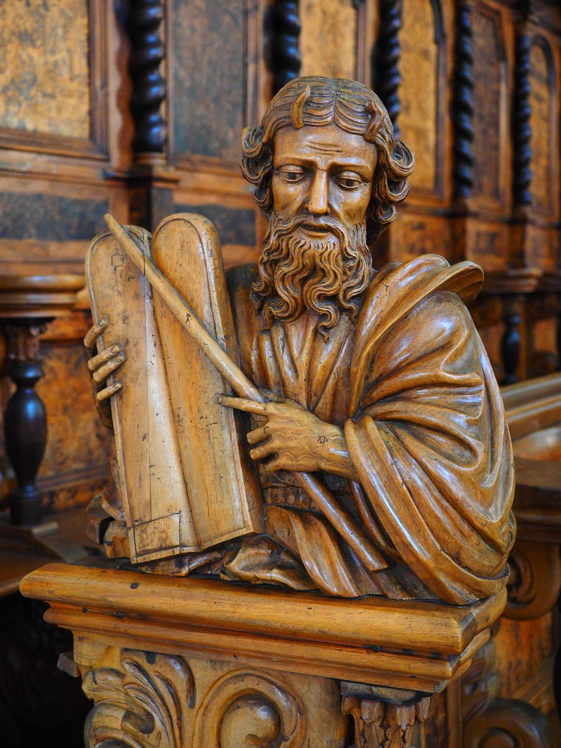 L’Eglise, c’est quoi?- Priesterliche Selbstermächtigung at its best